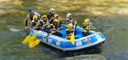 Colonie_de_vacances_rafting.jpg